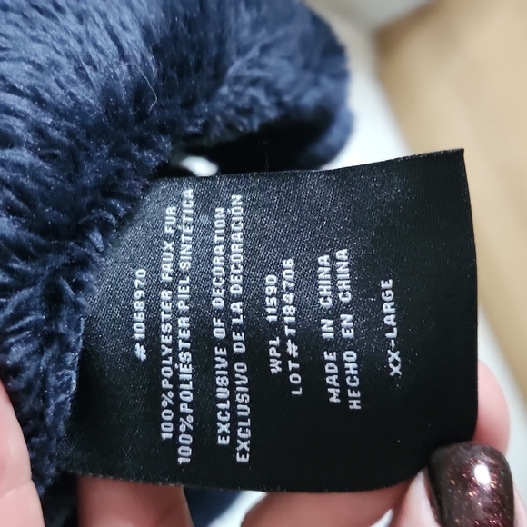 Faux Fur Coat. - Picture 5 of 7